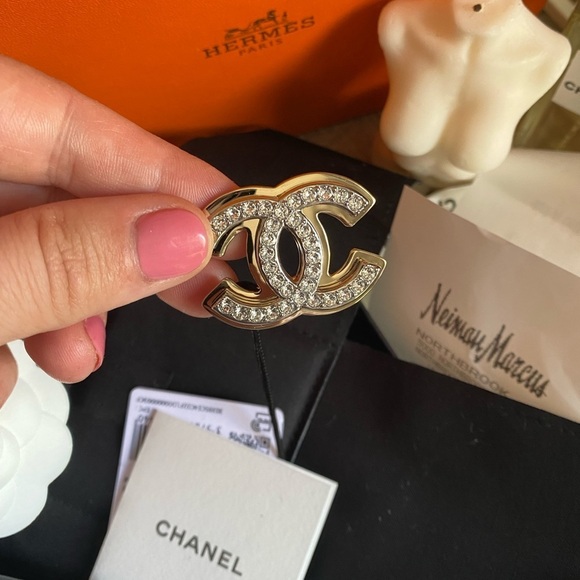NWT Chanel Brooch gold tone with crystals - Picture 13 of 16
